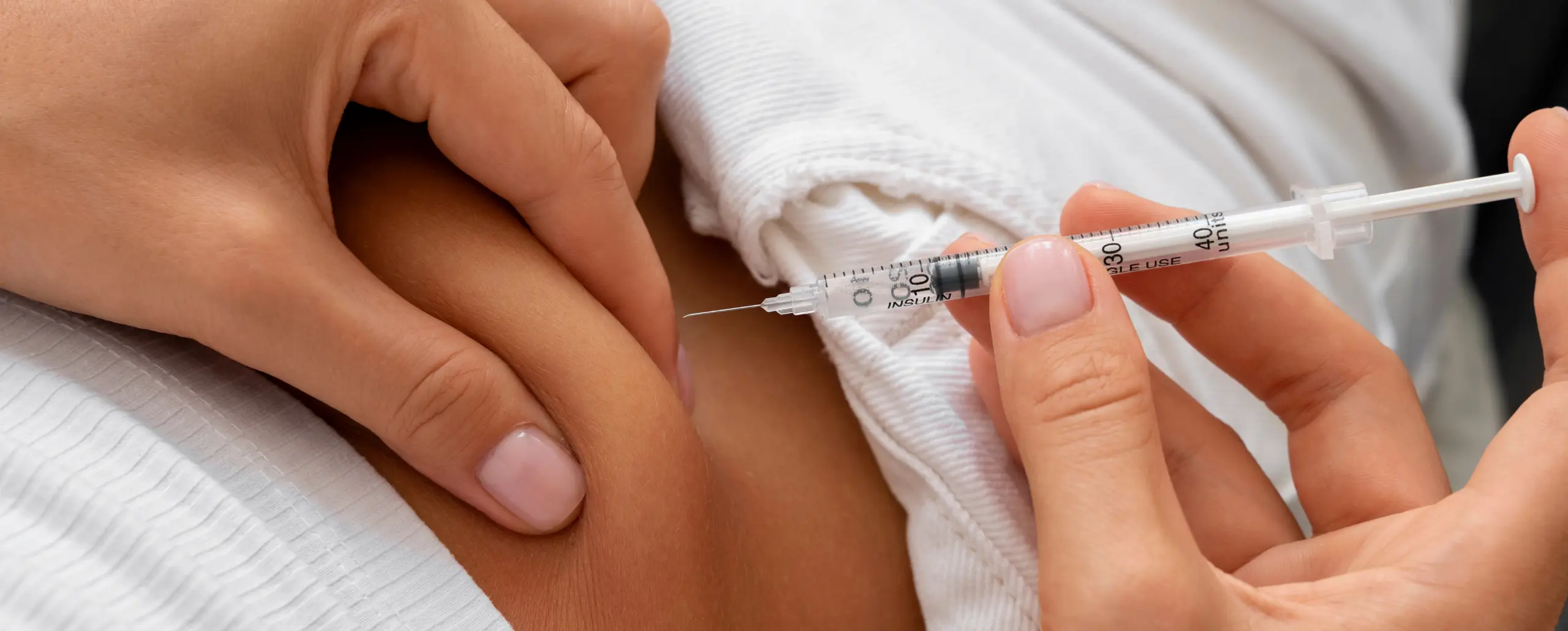 Mounjaro Kiwik Pen in Hyderabad — at-home treatment by AIIMS-certified dermatologists at Avataar Skin