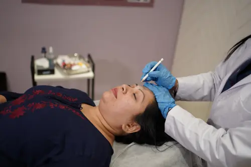 FACE GFC TREATMENT IN NOIDA AT HOME — at-home treatment by AIIMS-certified dermatologists at Avataar Skin